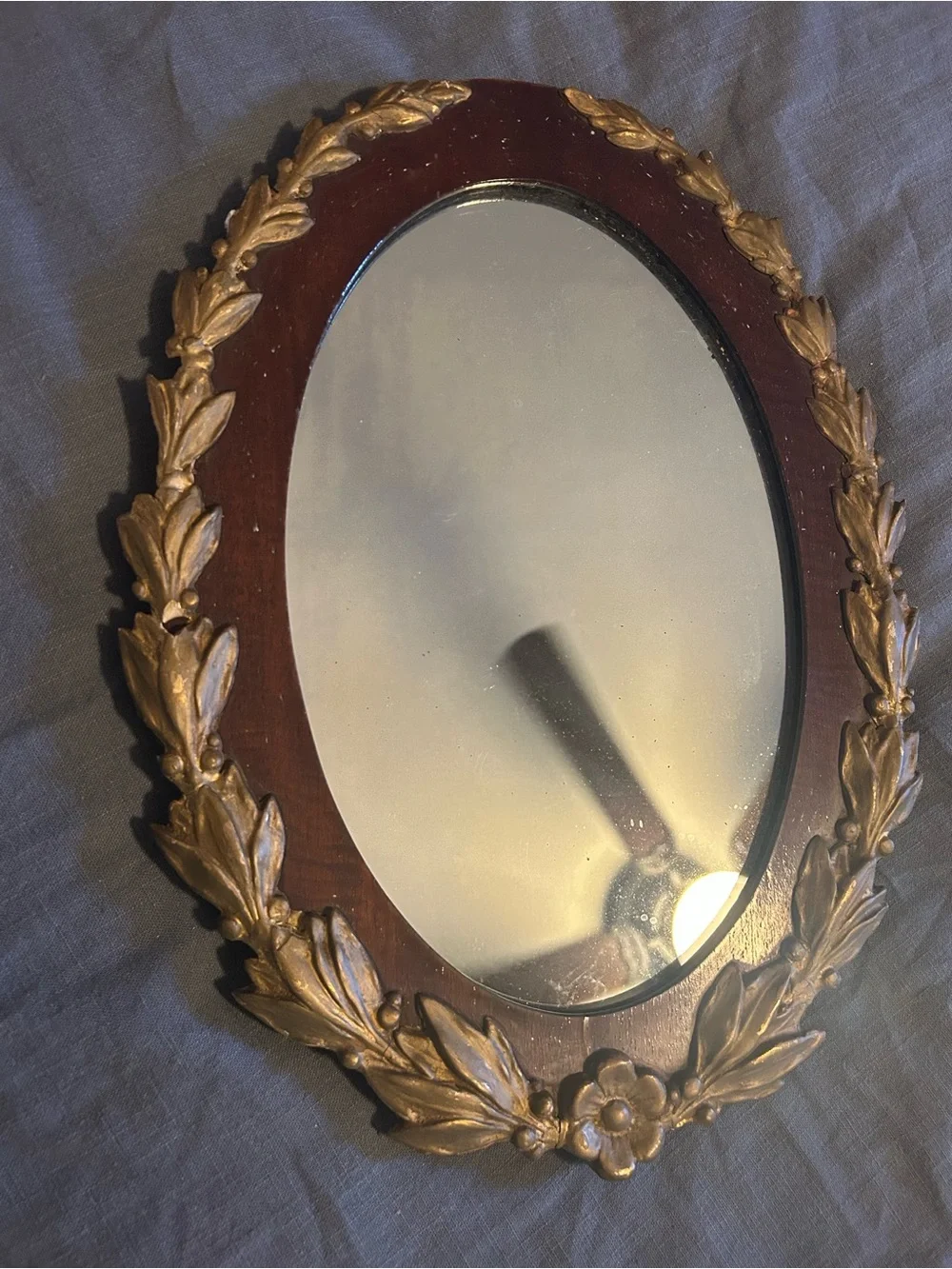 N/A small oval